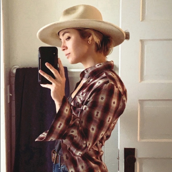 Meet your Posher, Anna - Picture 2 of 7